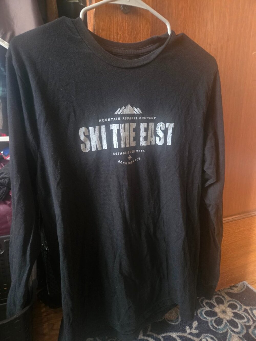 Mens long sleeve Ski The East